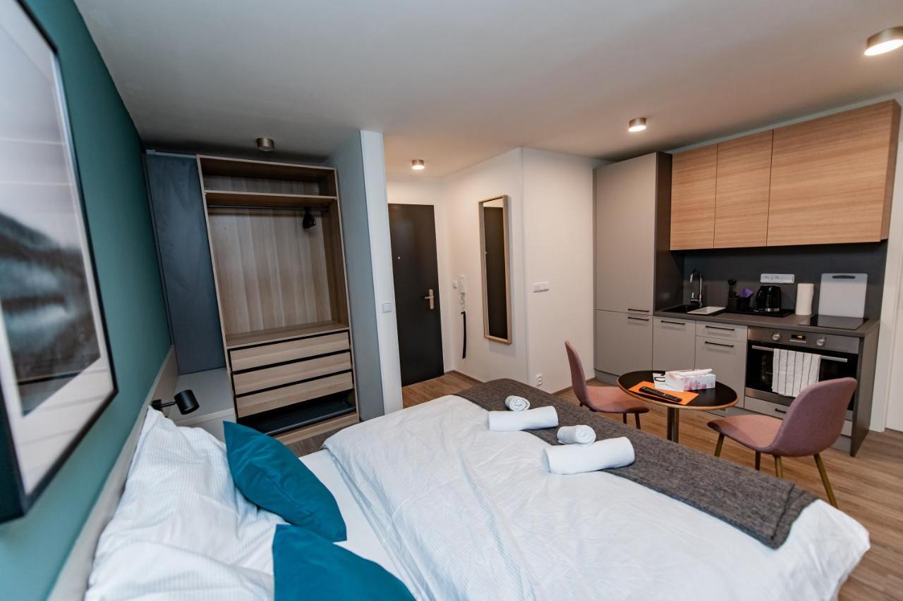 Apartments 4U: Kampus Upstairs Hradec Králové 외부 사진